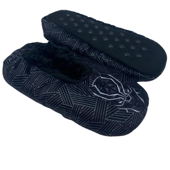 Boys girls Marvel Black Panther Fuzzy Babba Slipper Socks Size S/M 8/13  NWT - Picture 1 of 2